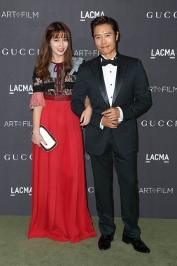 Lee Min-jung, Lee Byung-hun.