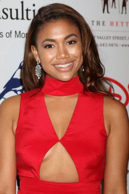 aktris Paige Hurd