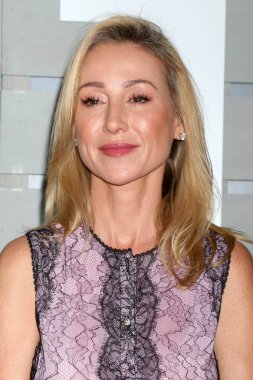 aktris Belinda Stronach