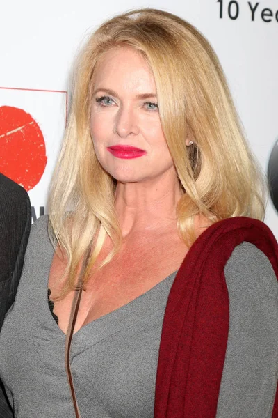 What happened to donna dixon