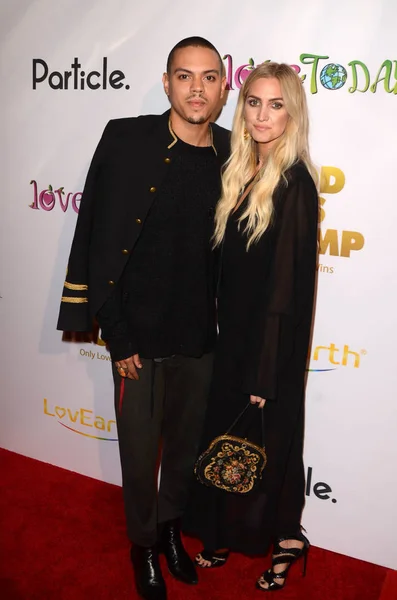 Evan Ross, Ashlee Simpson — Foto de Stock