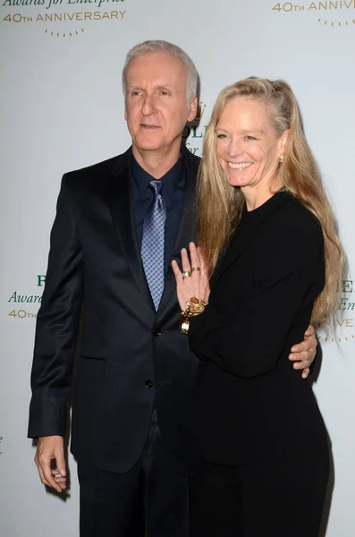 James Cameron y Suzy Amis Cameron — Foto de Stock