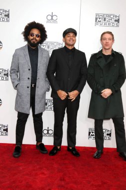 Jillionaire, Walshy yangın ve kurcalamayın, Binbaşı Lazer