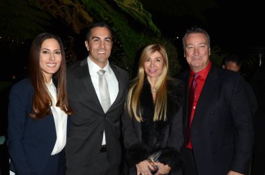 Kerri Kasem, Meclis üyesi Mike Gatto, Mina Dassoff, Arthur Basil