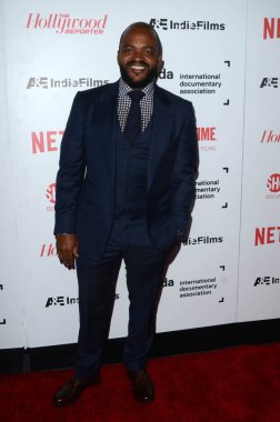 yorumcu Sal Masekela