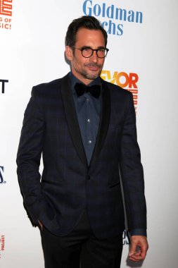 aktör Lawrence Zeryan