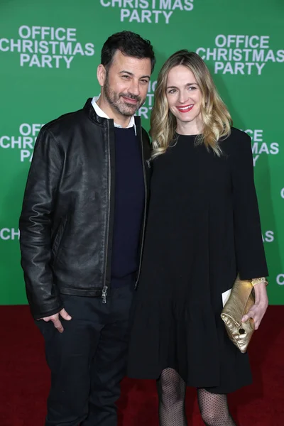Actorul Jimmy Kimmel și soția sa — Fotografie, imagine de stoc