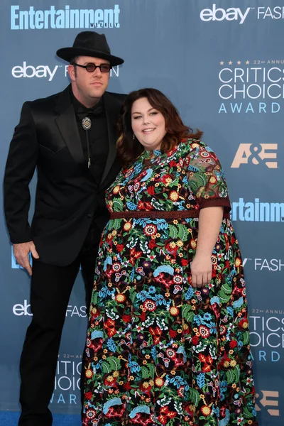 Chrissy Metz avec Chris Sullivan — Photo