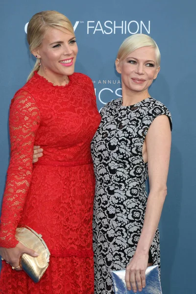 Filipenses ocupadas con Michelle Williams — Foto de Stock