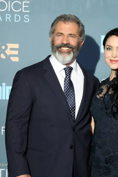 Mel Gibson with Rosalind Ross — Stock Photo, Image