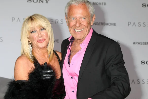 Suzanne Somers with Alan Hamel — Stock Photo, Image