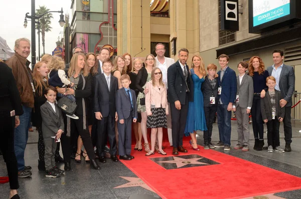 Actor Ryan Reynolds con la familia — Foto de Stock