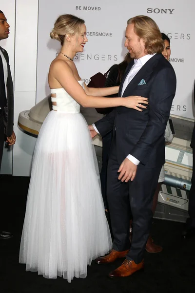 Jennifer Lawrence con Morten Tyldum — Foto Stock