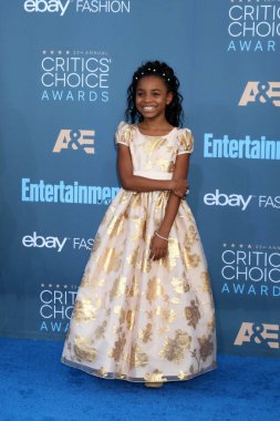 oyuncu Saniyya Sidney