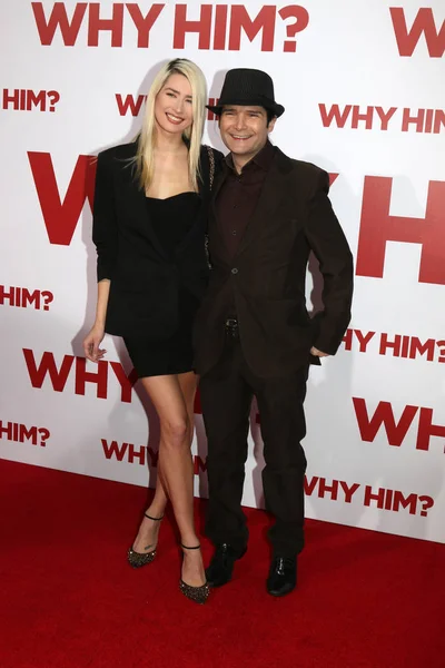 Courtney Anne Mitchell, Cory Feldman — Foto de Stock