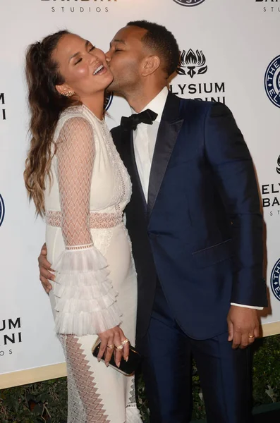 Chrissy teigen, lenda john — Fotografia de Stock