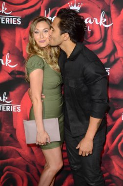 aktörler Alexa Penavega ve Carlos Penavega
