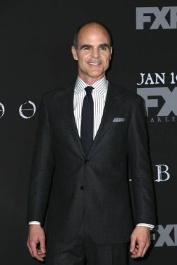 aktör Michael Kelly