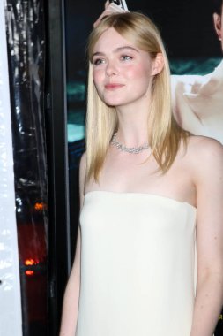 Oyuncu Elle Fanning