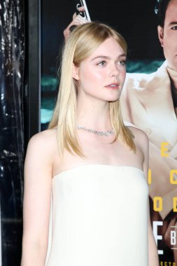 Oyuncu Elle Fanning
