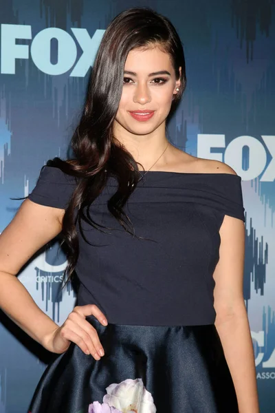 oyuncu Amber Midthunder