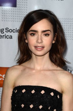 Aktris Lily Collins