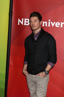 aktör Josh Henderson