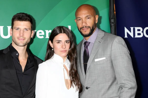 Parker Young, Marianne Rendon, Stephen Bishop — Stock Photo, Image