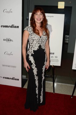 Televizyon sunucusu Dame Nicole Brandon