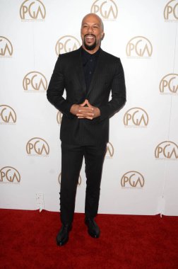 Oyuncu şarkıcı yapımcı ortak