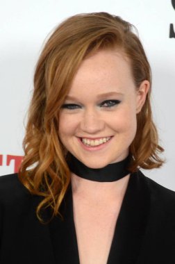 aktris Liv Hewson