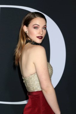 oyuncu Violett Beane