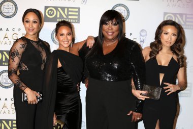 Tamara Mowry-Housley, Adrienne Bailon Houghton, Loni aşk, Jeannie Mai