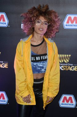 Avustralyalı şarkıcı Starley