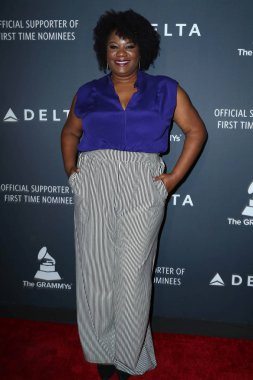 aktris Adrienne C. Moore