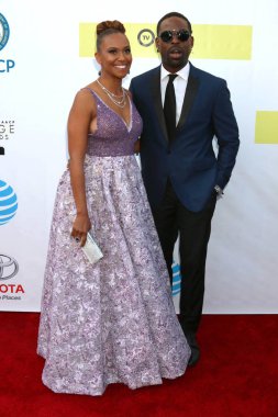 oyuncu Ryan Michelle banyo ve Sterling Brown