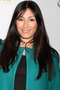 oyuncu Tehmina güneşli