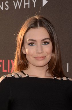 oyuncu Sophie Simmons