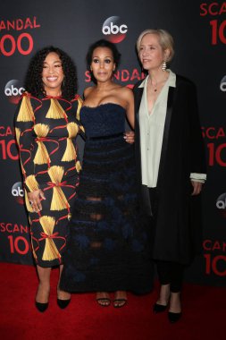 Shonda Rhimes, Kerry Washington, Betsy bira