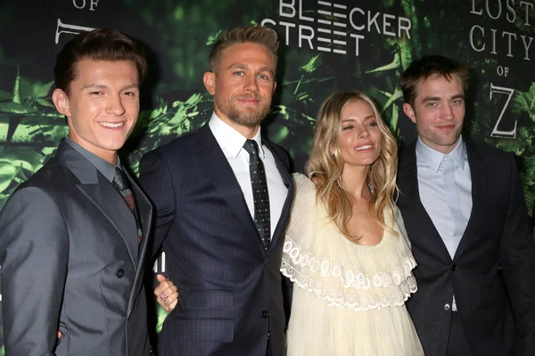 Tom Holland, Charlie Hunnam, Sienna Miller, Robert Pattinson — Foto de Stock