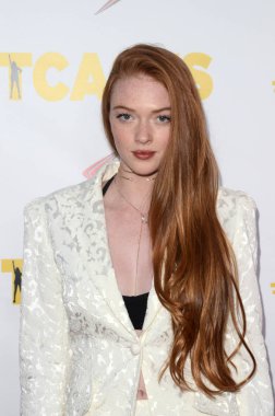 aktris Larsen Thompson