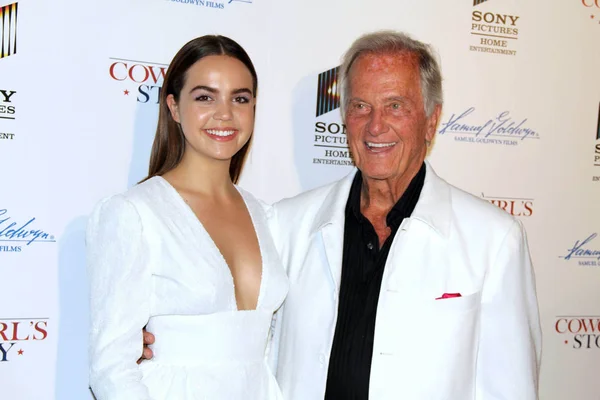 Bailee Madison, Pat Boone — Stockfoto