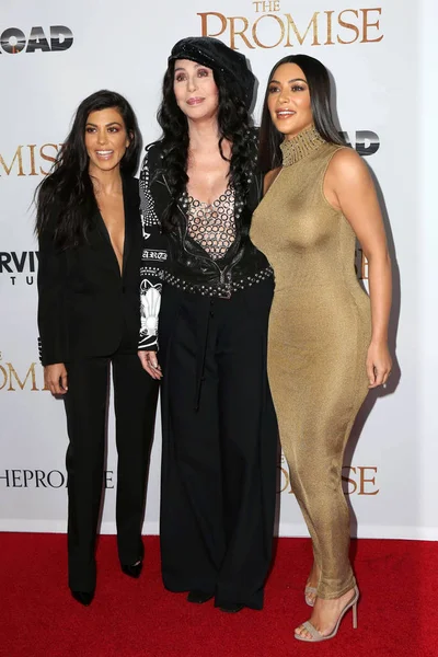 Kourtney Kardashian, Kim Kardashian, Cher — Stok Foto