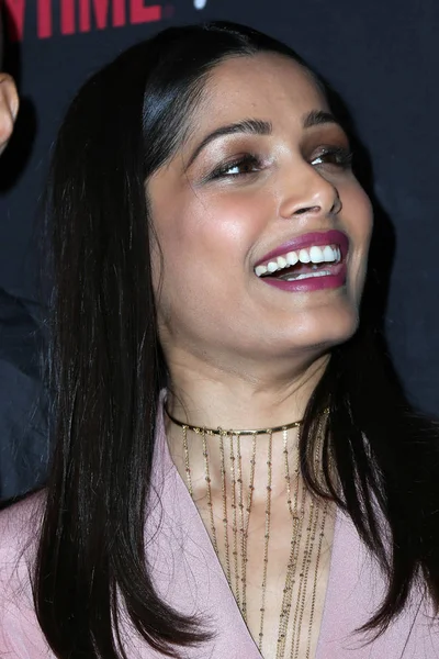 Schauspielerin freida pinto — Stockfoto