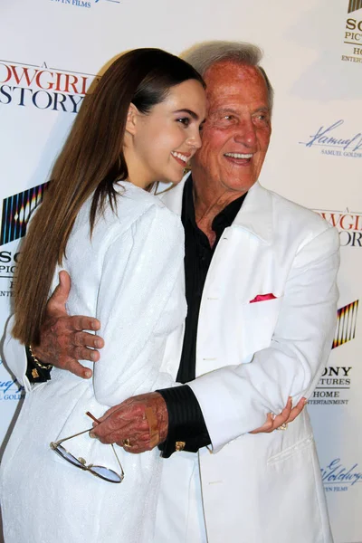 Bailee Madison, Pat Boone — Stockfoto