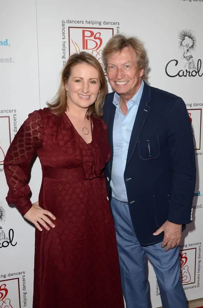 Actor Mancy Moore and producer Nigel Lythgoe — Stock Photo, Image