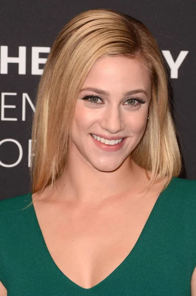 Aktris Lili Reinhart — Stok fotoğraf