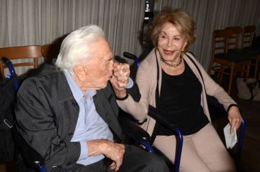Kirk Douglas, Anne Douglas