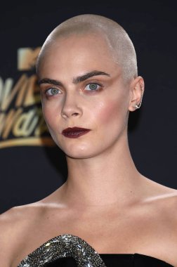 aktris Cara Delevingne