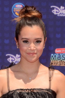 şarkıcı Megan Nicole